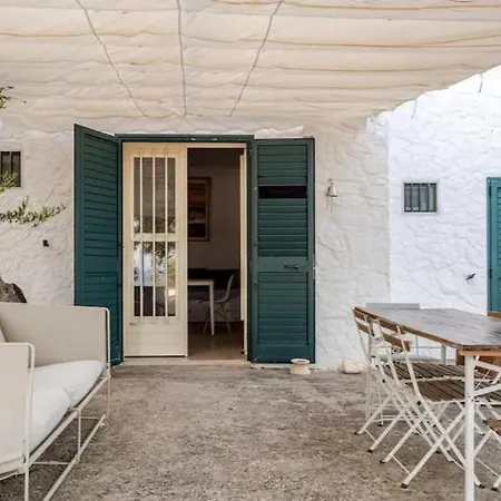 Petra Bianca Charming House Holiday home *